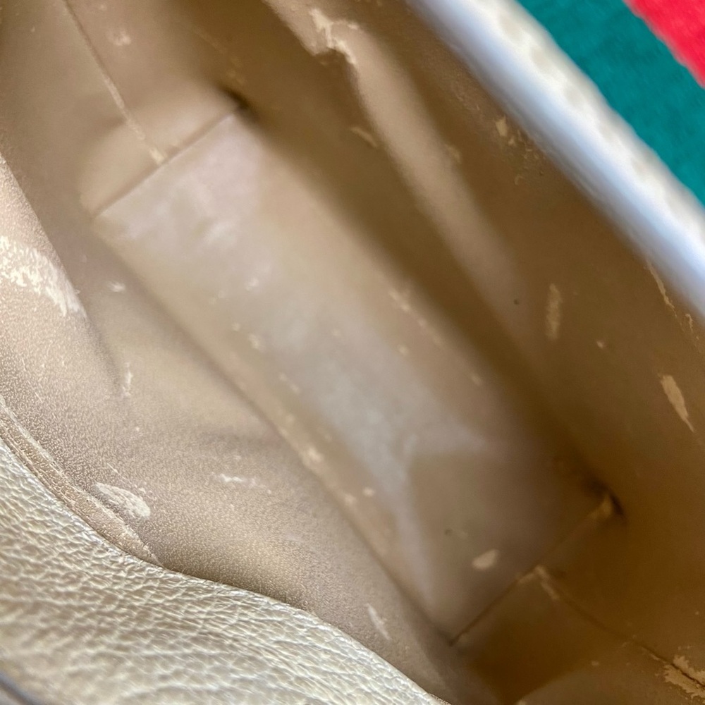 Vintage, Gucci, Small Cream Leather w/ Sherry Line Strap Handbag 9in x 6in x 3in - Picture 10 of 11